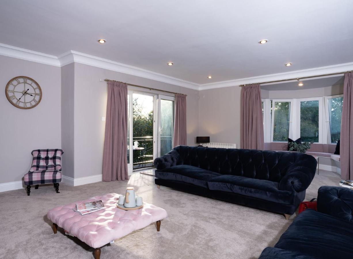 Brand New - Contemporary - 2 Bedroom - 2 Bathroom - Spacious Apartment - Lake Views 安布尔塞德 外观 照片