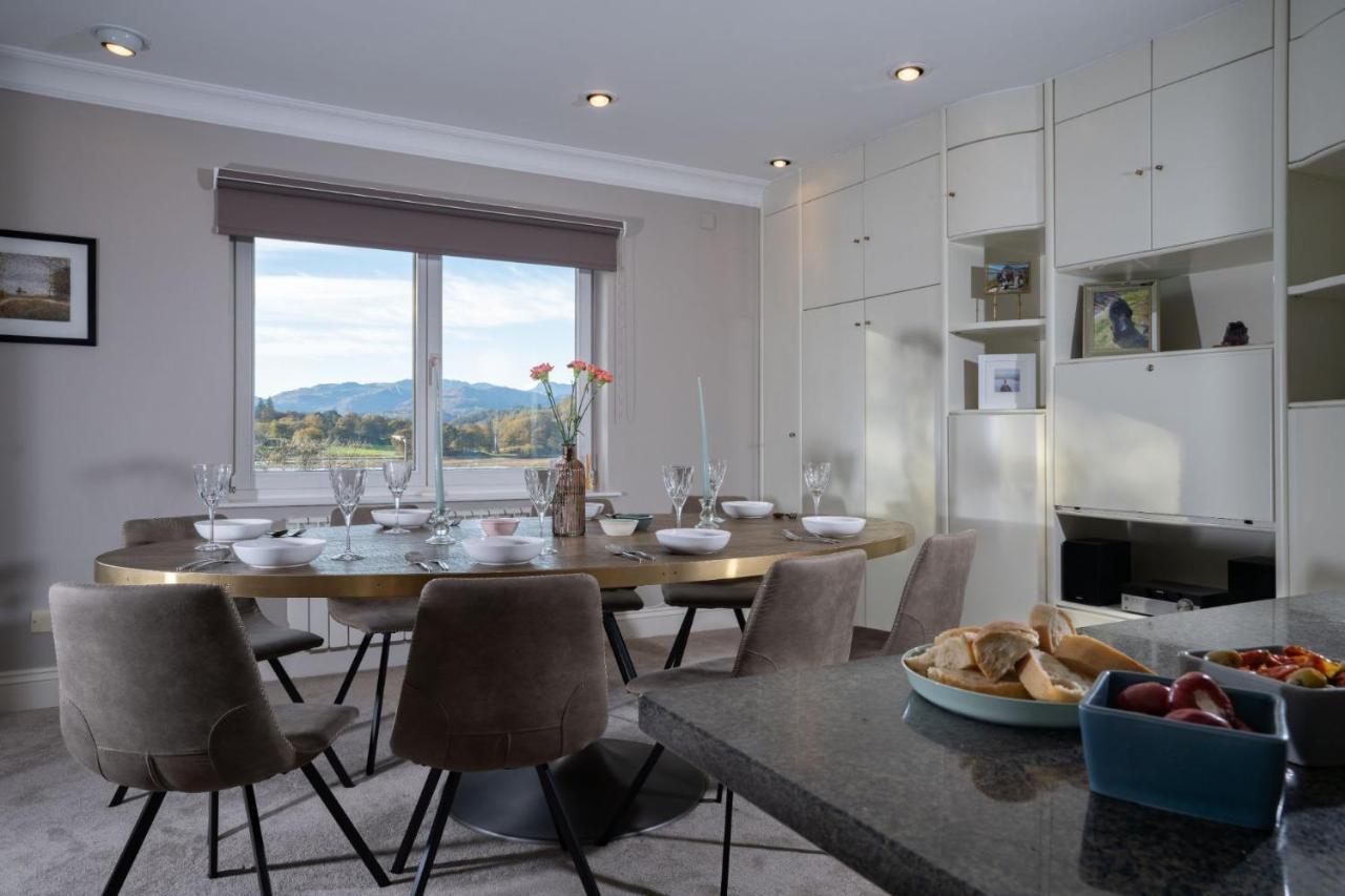 Brand New - Contemporary - 2 Bedroom - 2 Bathroom - Spacious Apartment - Lake Views 安布尔塞德 外观 照片